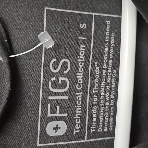 Figs Size S Black Longsleeve Technical Collection Scrub Top - Picture 8 of 9